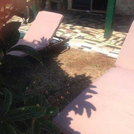 Semesterbostad Stone House 