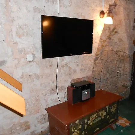 Semesterbostad Stone House 